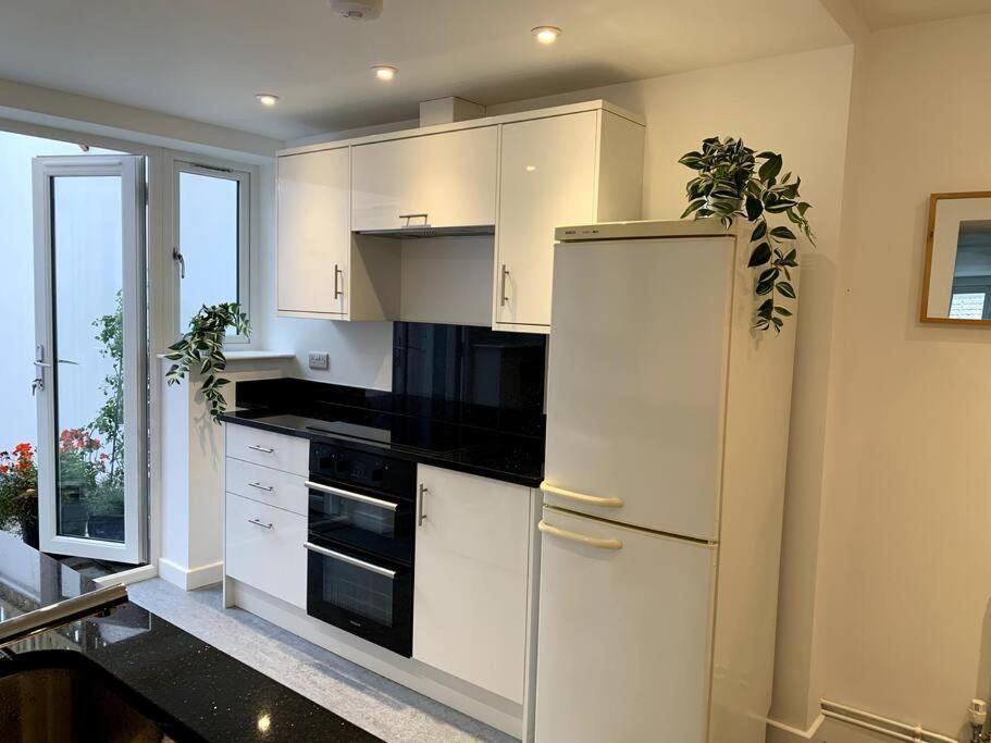 Newly Refurbished Uplyme Getaway Daire Dış mekan fotoğraf