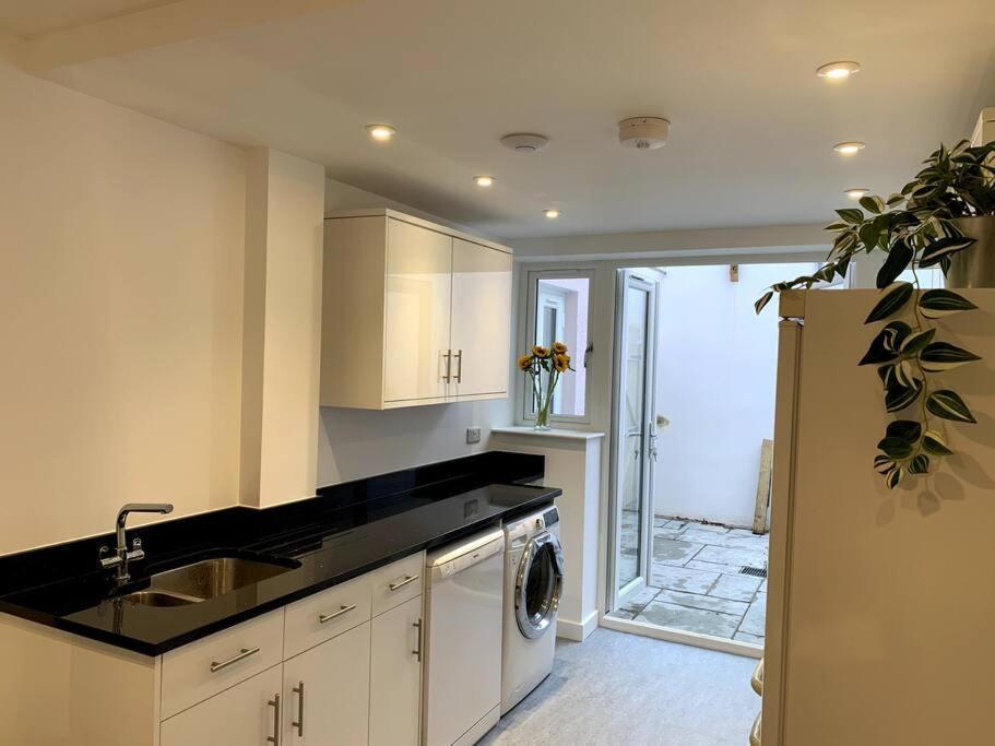 Newly Refurbished Uplyme Getaway Daire Dış mekan fotoğraf